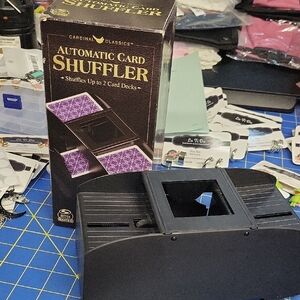Cardinal Classics Automatic Card Shuffler